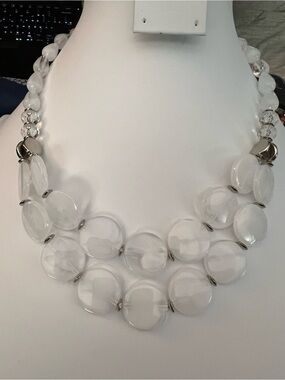 Paparazzi Elegant White Opaque Bead Necklace